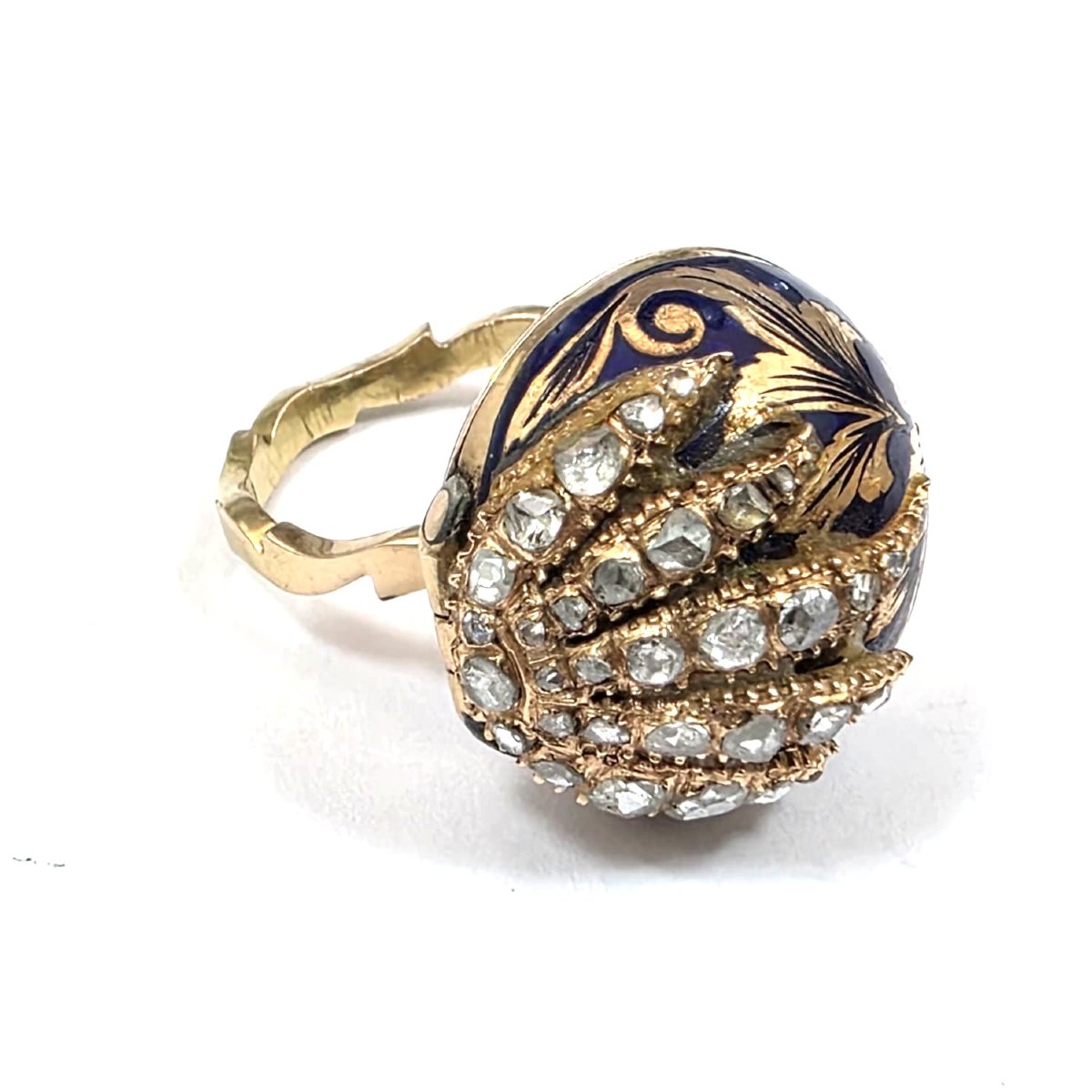 9-karat Yellow Gold "poison Ring" With Enamel And Half-rose-cut Diamonds.-photo-4