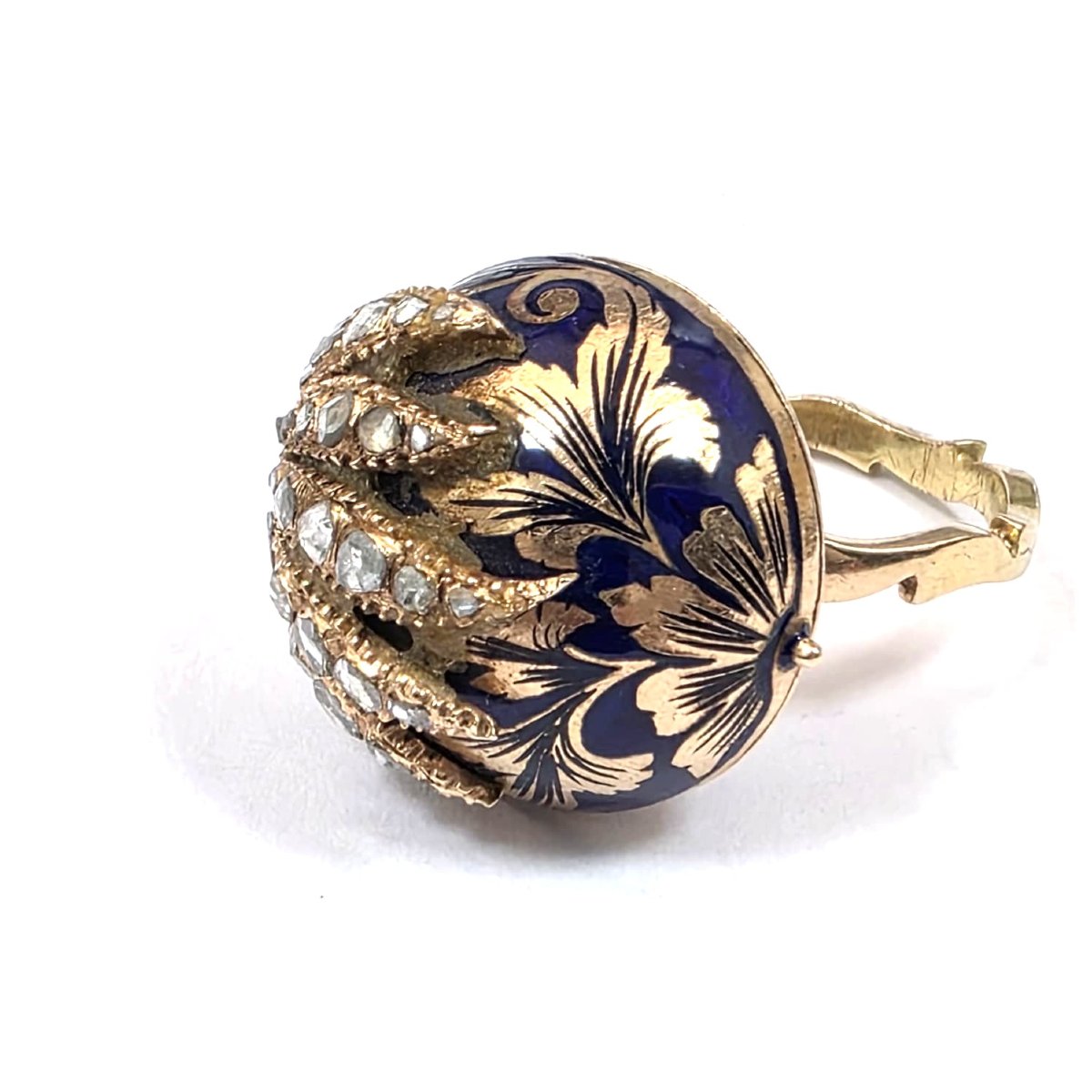 9-karat Yellow Gold "poison Ring" With Enamel And Half-rose-cut Diamonds.-photo-3