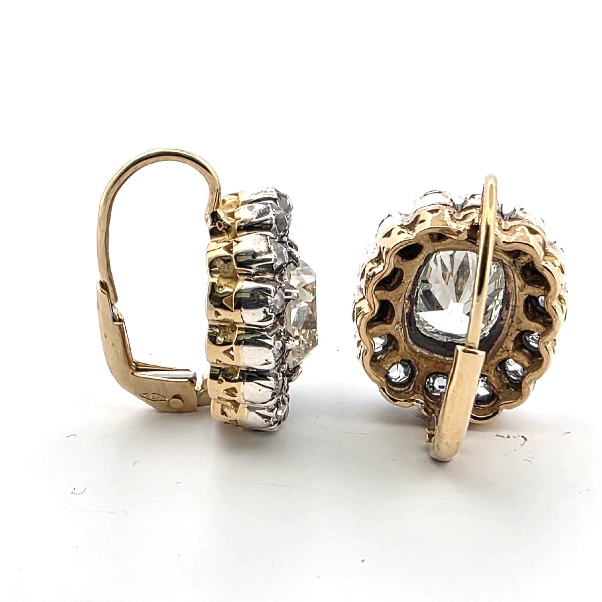 Boucles d’oreilles époque victorienne en or jaune 18kt avec des diamants importants-photo-2