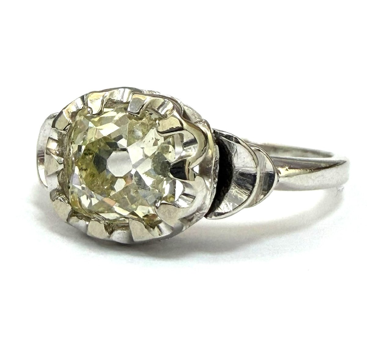 18-karat White Gold Ring With A Diamond-photo-2