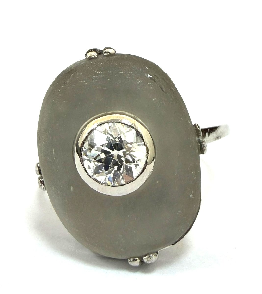 Art Deco Platinum Ring With A Diamond -photo-1