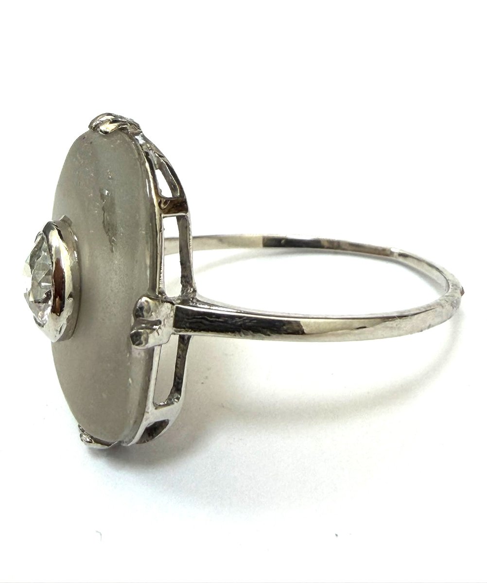 Art Deco Platinum Ring With A Diamond -photo-2