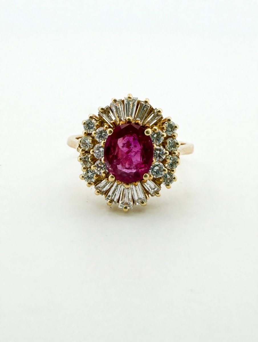 Vintage 18-karat Yellow Gold Ring With A Natural Ruby And Diamonds-photo-4
