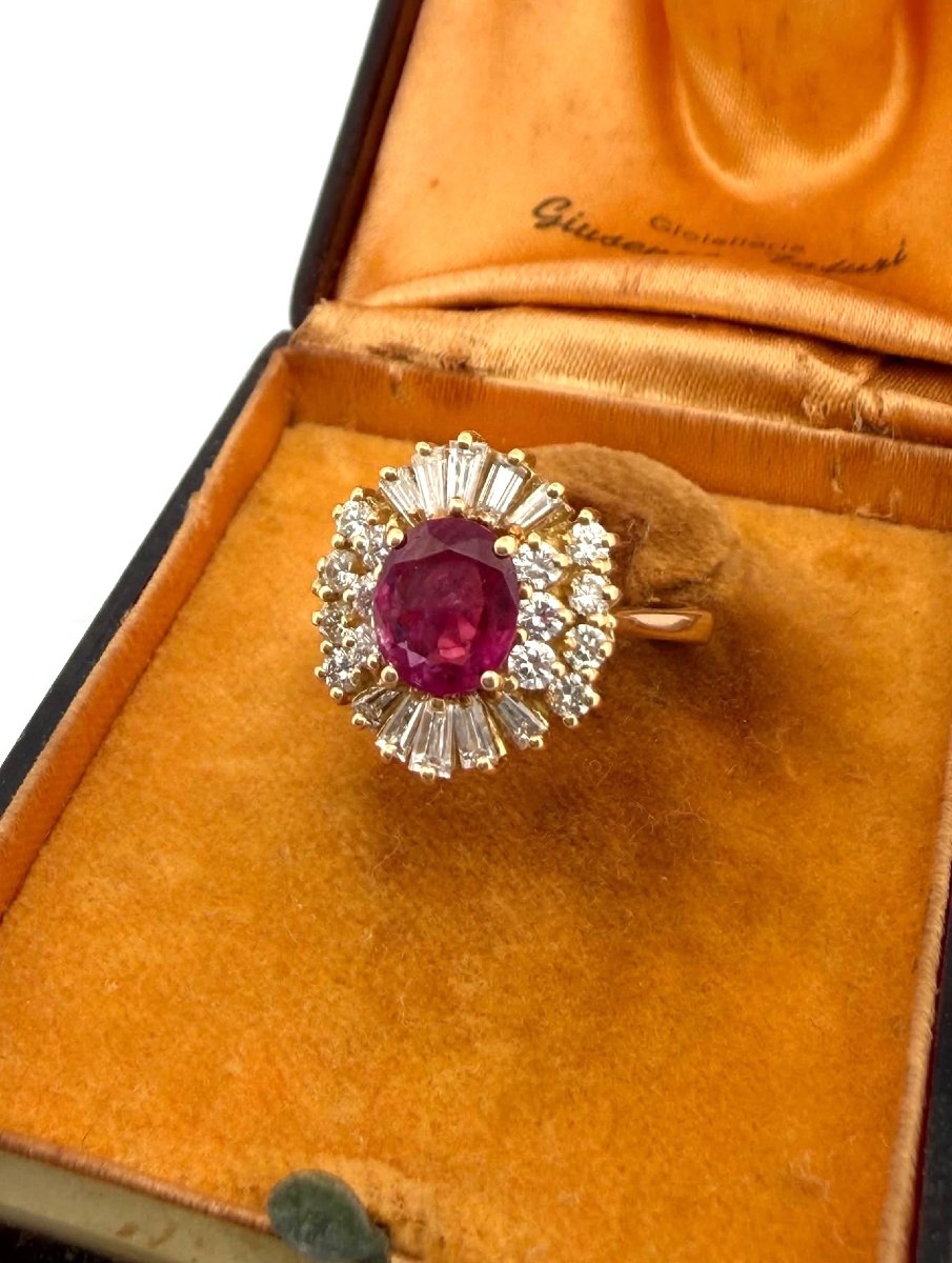 Vintage 18-karat Yellow Gold Ring With A Natural Ruby And Diamonds