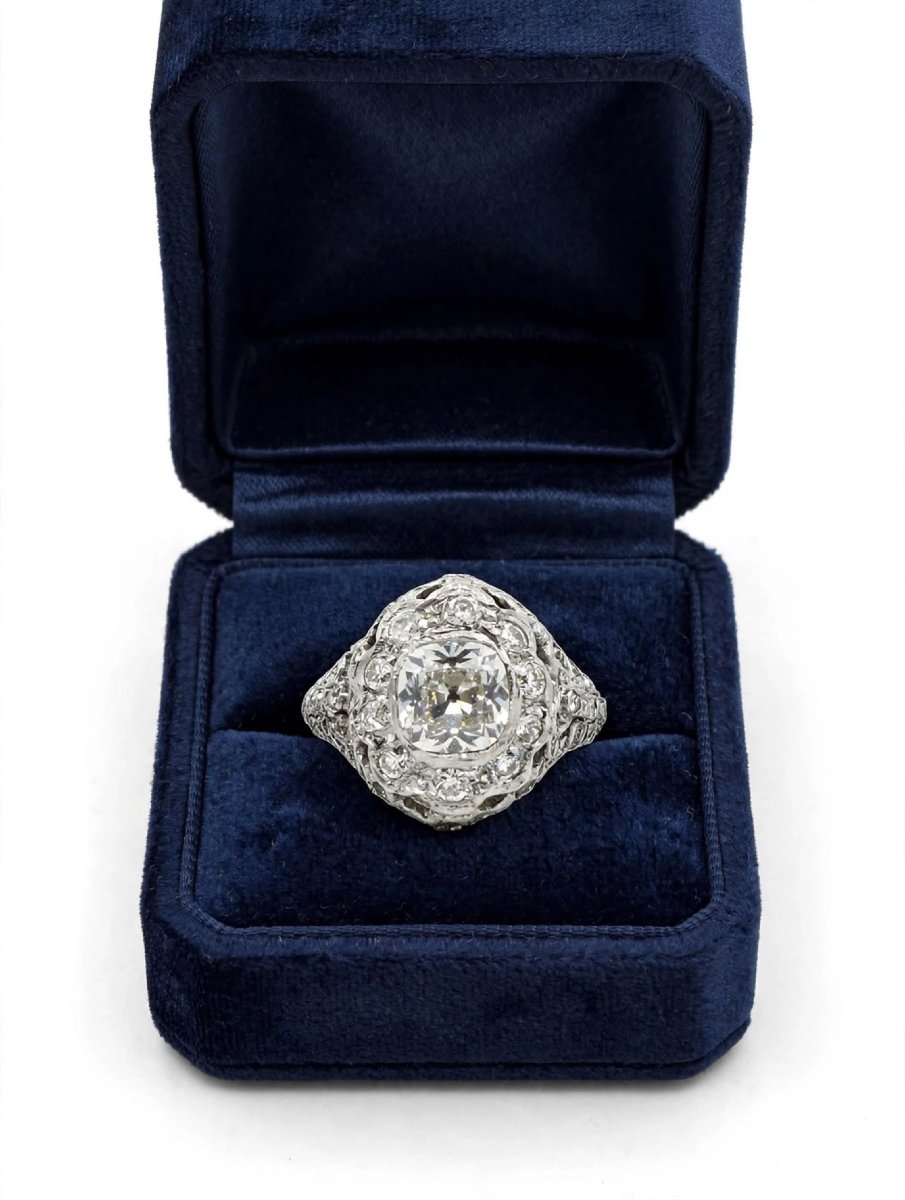 Bague Art Déco en Platine avec Diamants Ct 2.10