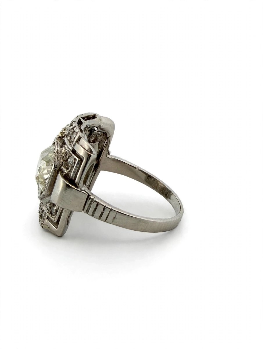 Art Deco Ring With Old Mine Cut Diamonds In 950 Platinum-photo-1