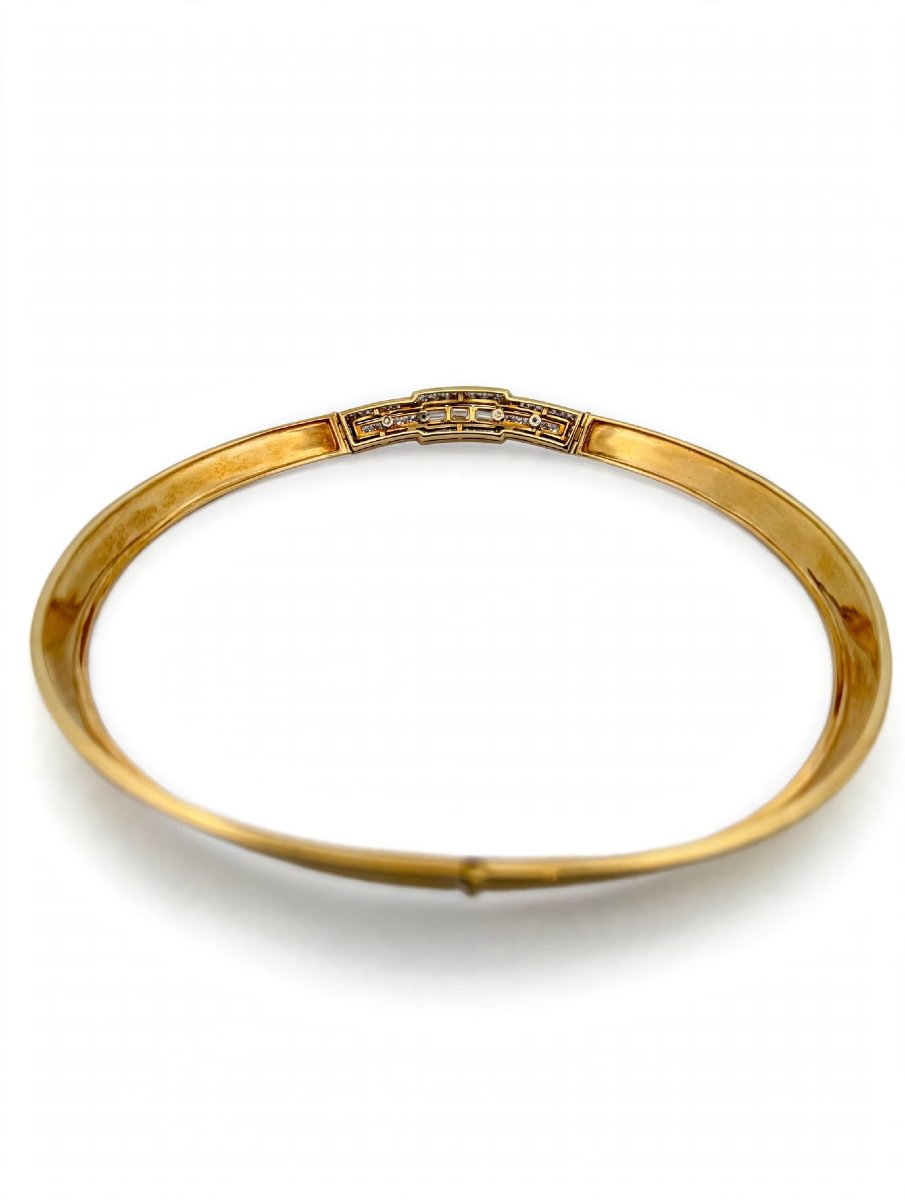 18k Gold Rigid Necklace With Diamonds-photo-3