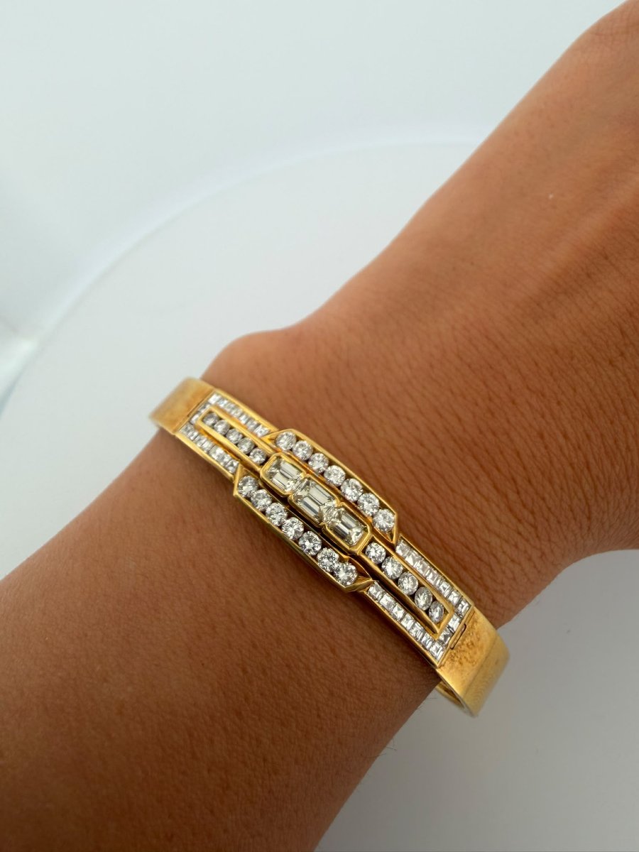 Bracelet rigide en or jaune 18 carats avec diamants-photo-6