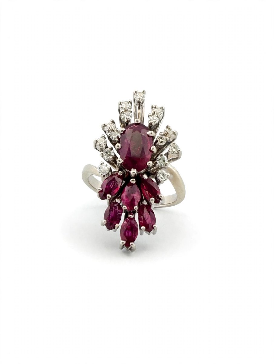 Bague en or blanc 18Kt avec rubis et diamants-photo-3