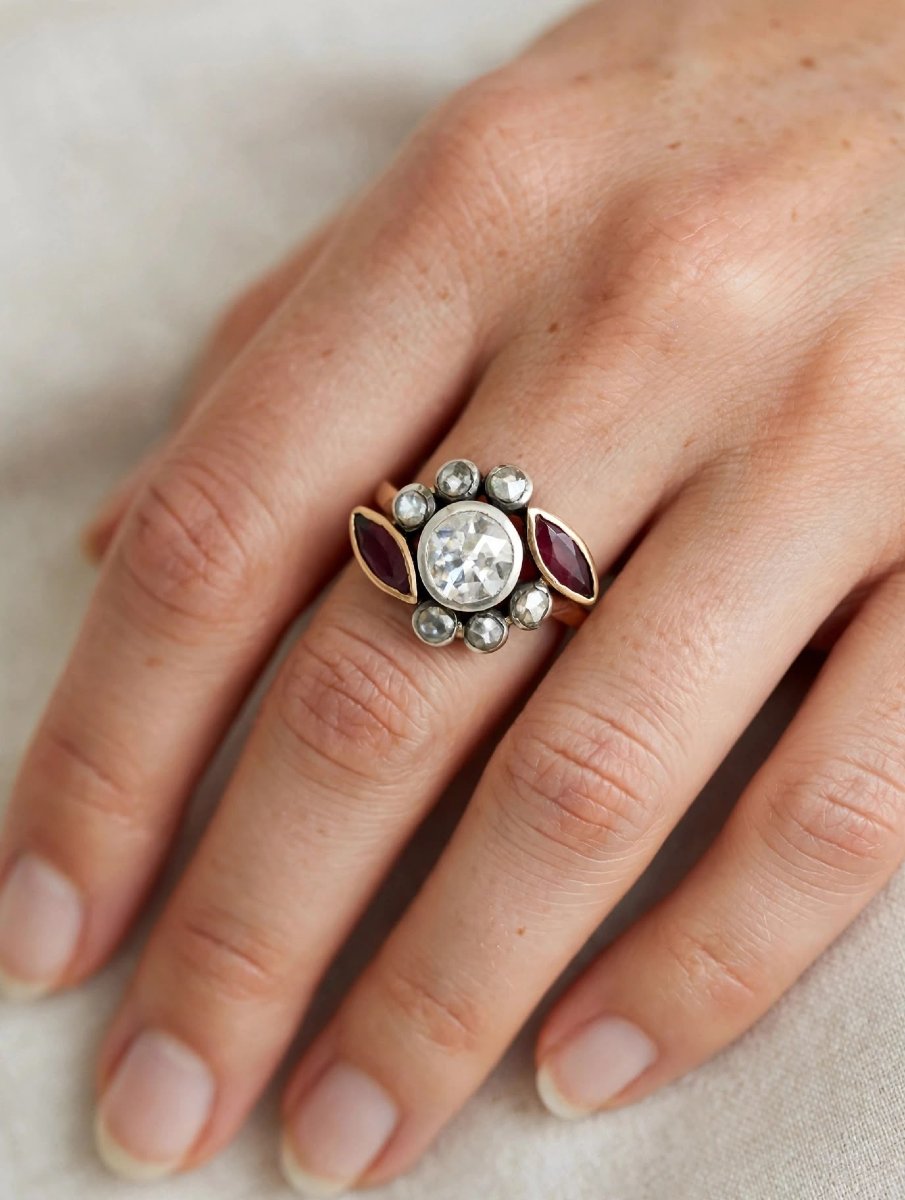 Antique 18k Gold Cluster Ring With A Central Diamond And Navette-cut Rubies-photo-6