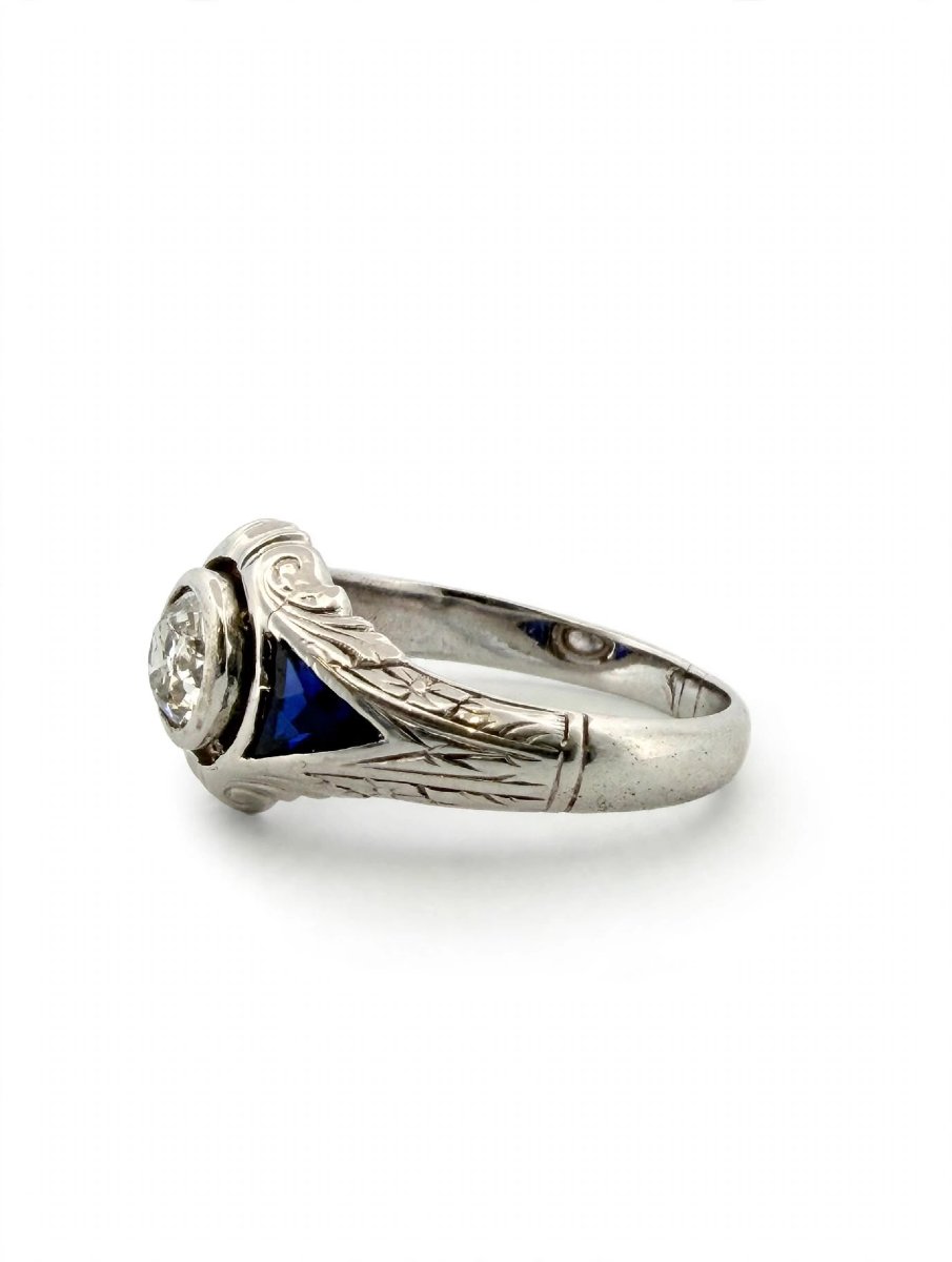 18k White Gold Art Deco Ring With An Old European Cut Diamond And Sapphires-photo-1