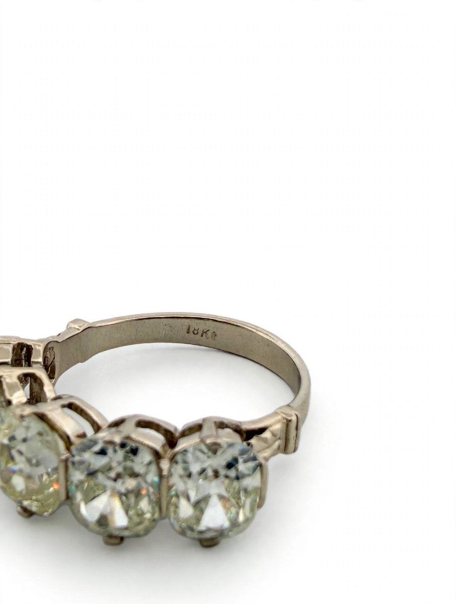 Veretta Ring In 18k White Gold With 5 Antique Cushion-cut Diamonds-photo-4