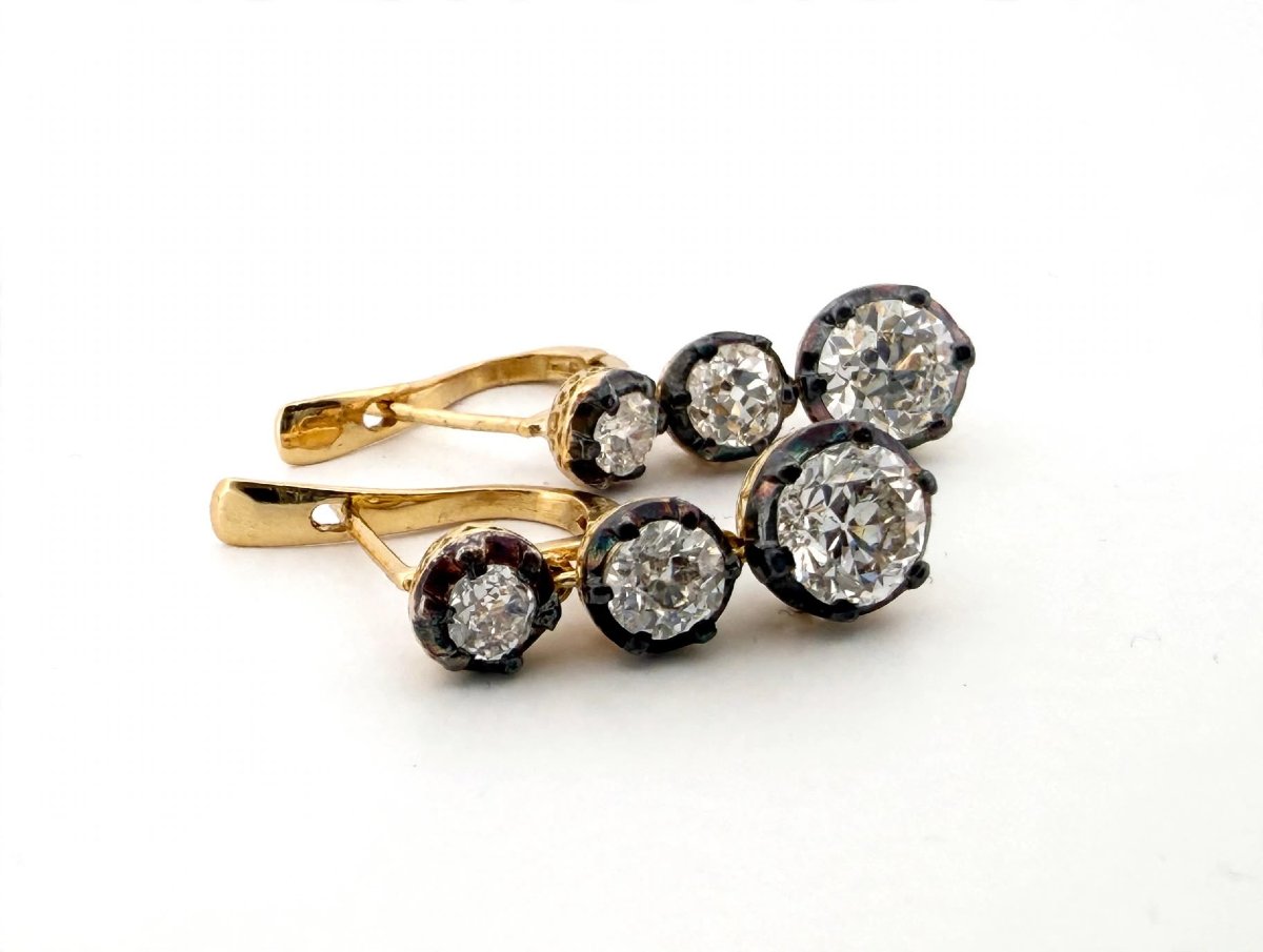 Antique 18k Gold Dangle Earrings With 3 Diamonds-photo-2