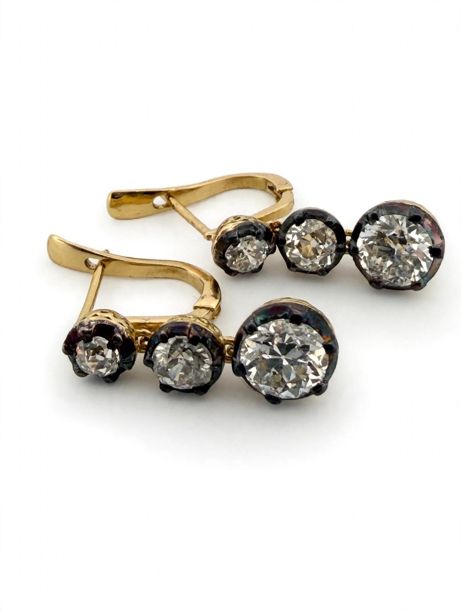 Antique 18k Gold Dangle Earrings With 3 Diamonds-photo-3