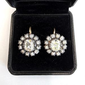 18k Yellow Gold And Platinum Earrings With Large Diamonds