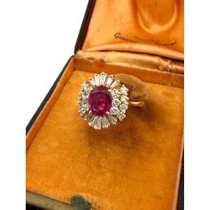 Bague vintage en or jaune 18 carats avec rubis naturel et diamants