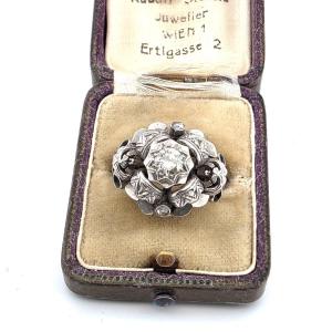 Bague en or blanc 18 carats avec diamants