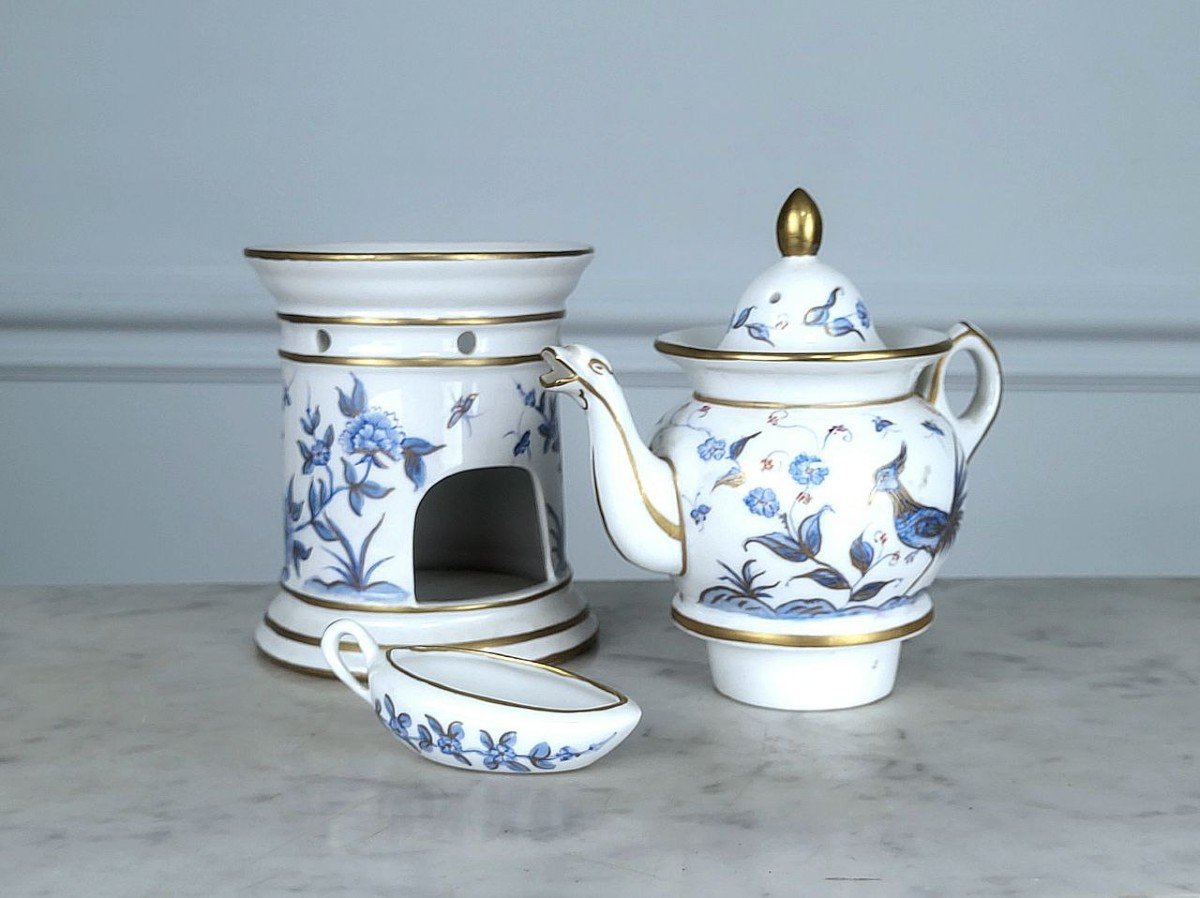 Tea Pot In Polychrome Enameled Porcelain.-photo-1