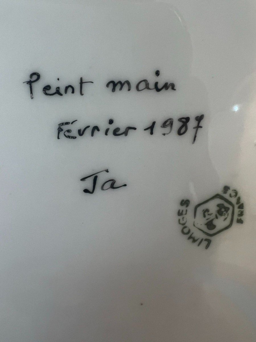 Assiette Décorative Peinte En 1987 Avec Des Fleurs De Pavot. -photo-1