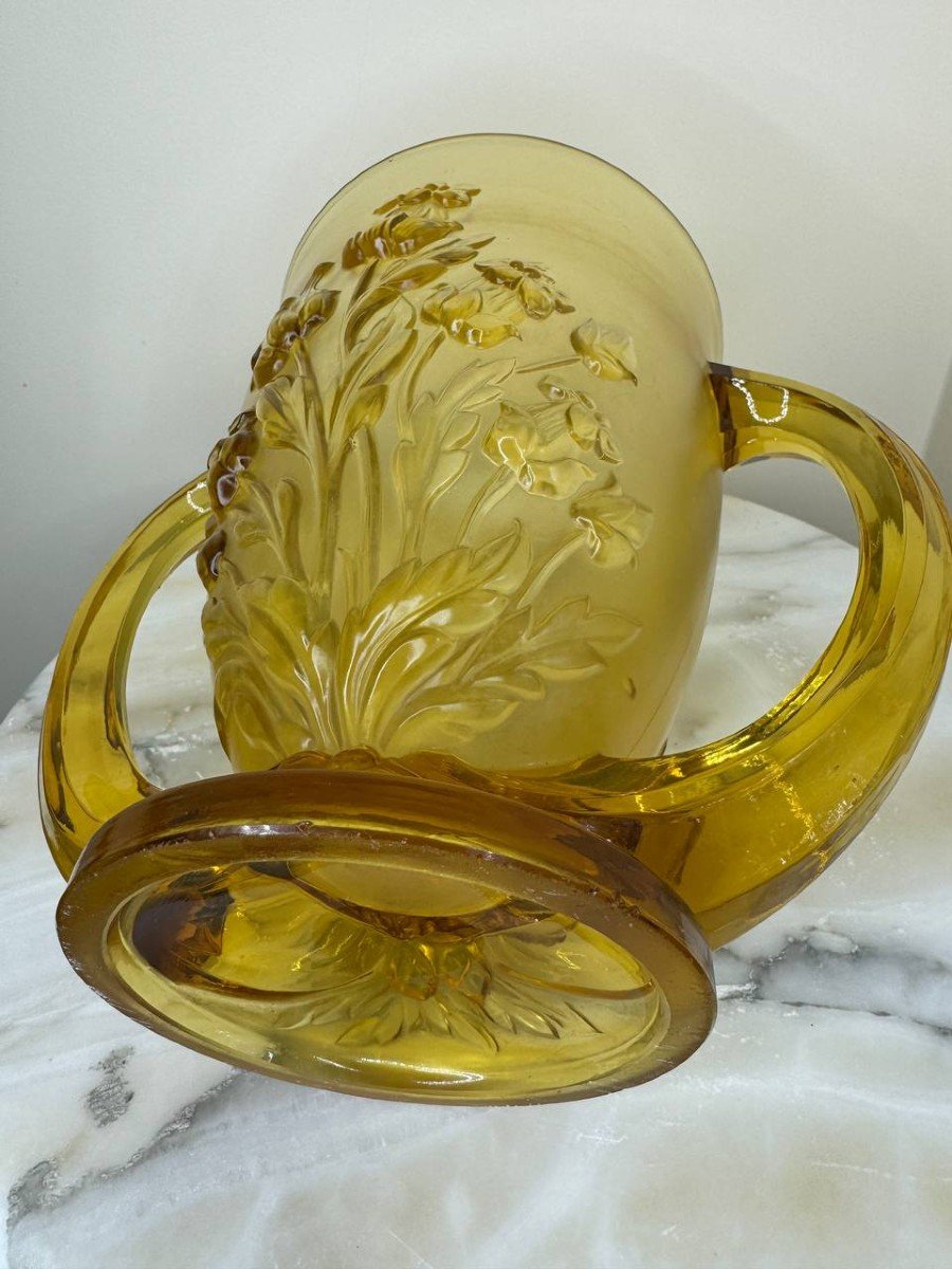 Verlys, Very Pretty Vase In Gold Pressed Molded Glass, Model "les Campanules"-photo-1