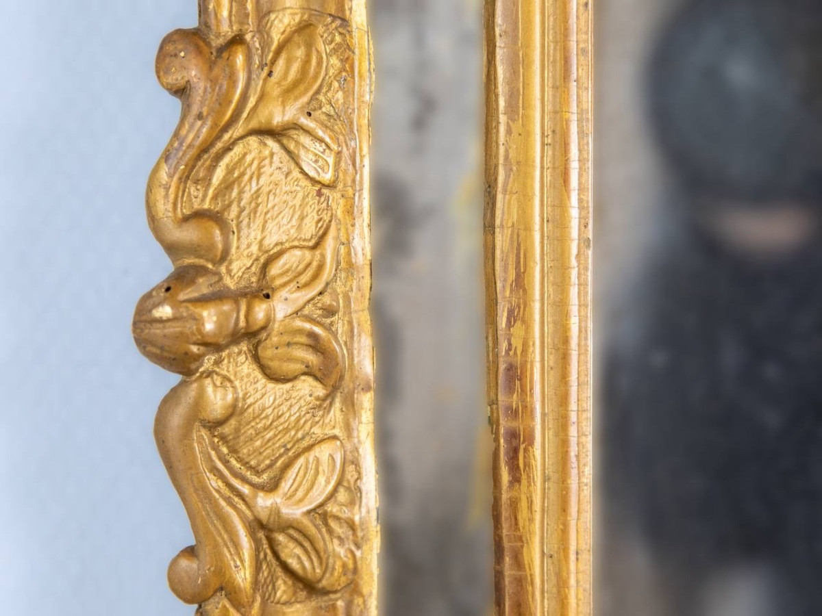 Miroir à Parecloses Et Fronton Bois Sculpté Et Doré. -photo-3