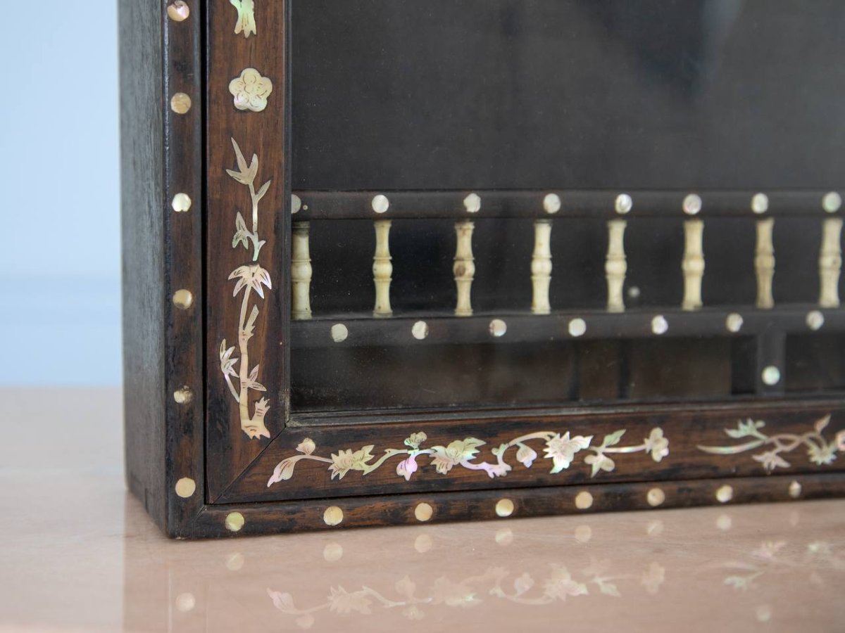 Small Oriental, Asian, Indochinese Style Wall Display Case With Mother-of-pearl Inlay-photo-2