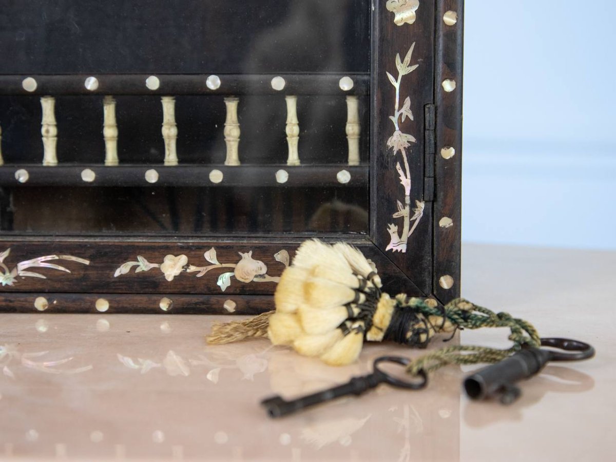 Small Oriental, Asian, Indochinese Style Wall Display Case With Mother-of-pearl Inlay-photo-1