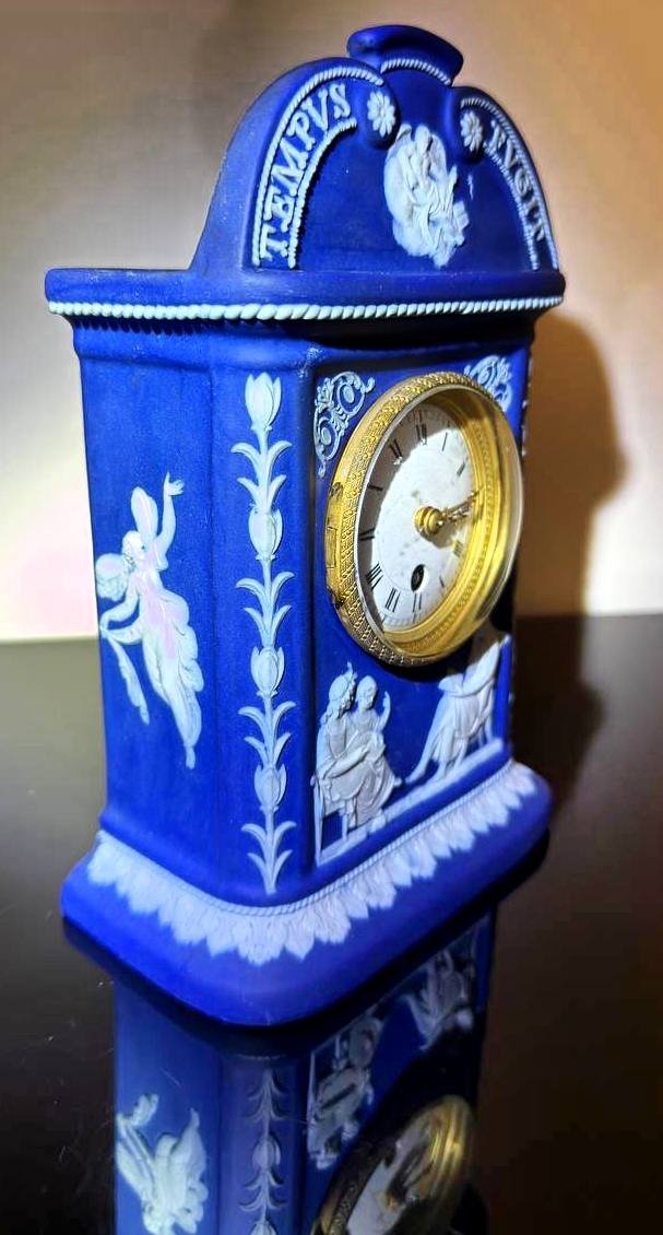 Wedgwood Clock In Blue Jasper Tempus Fugit-photo-2