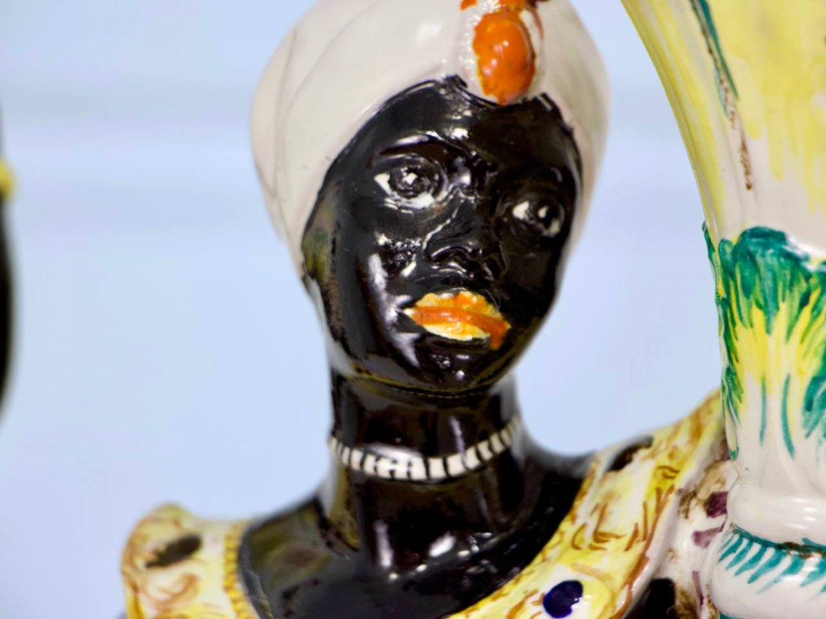 Paire de chandeliers vénitienne en porcelaine italienne Blackamoor années 1950-photo-5
