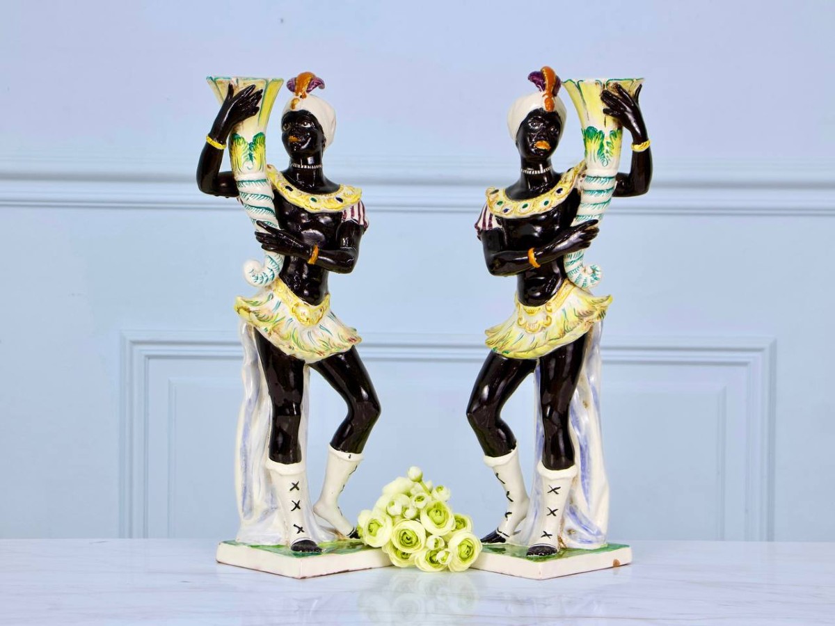 Paire de chandeliers vénitienne en porcelaine italienne Blackamoor années 1950