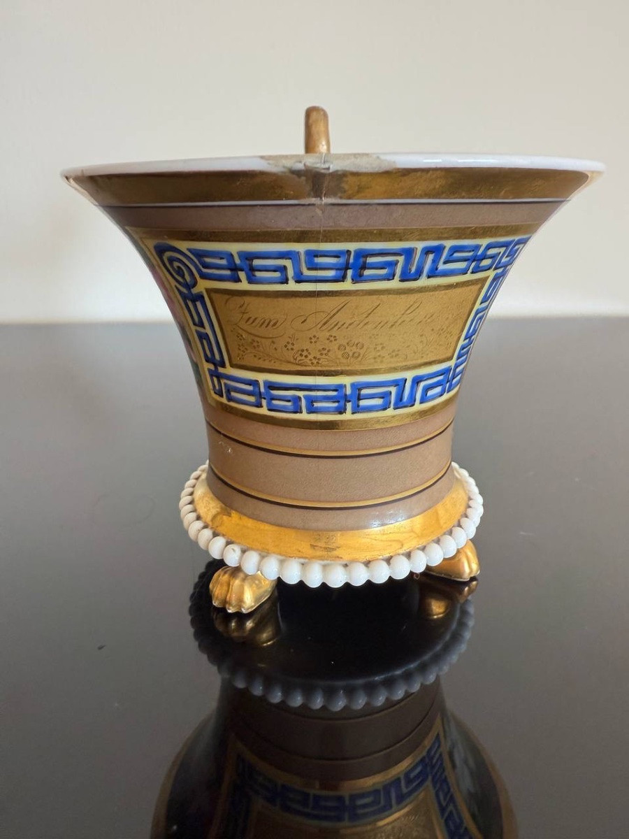 Tripod Cup In Paris Porcelain-photo-5