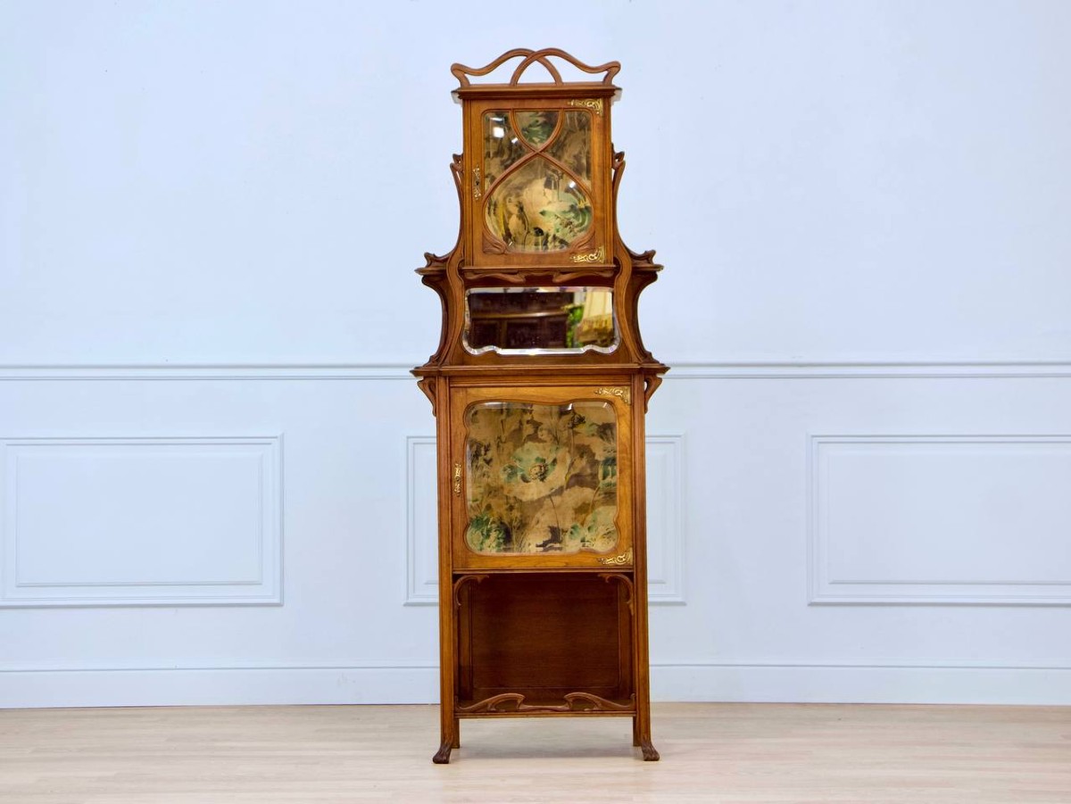 Art Nouveau Display Case 1900