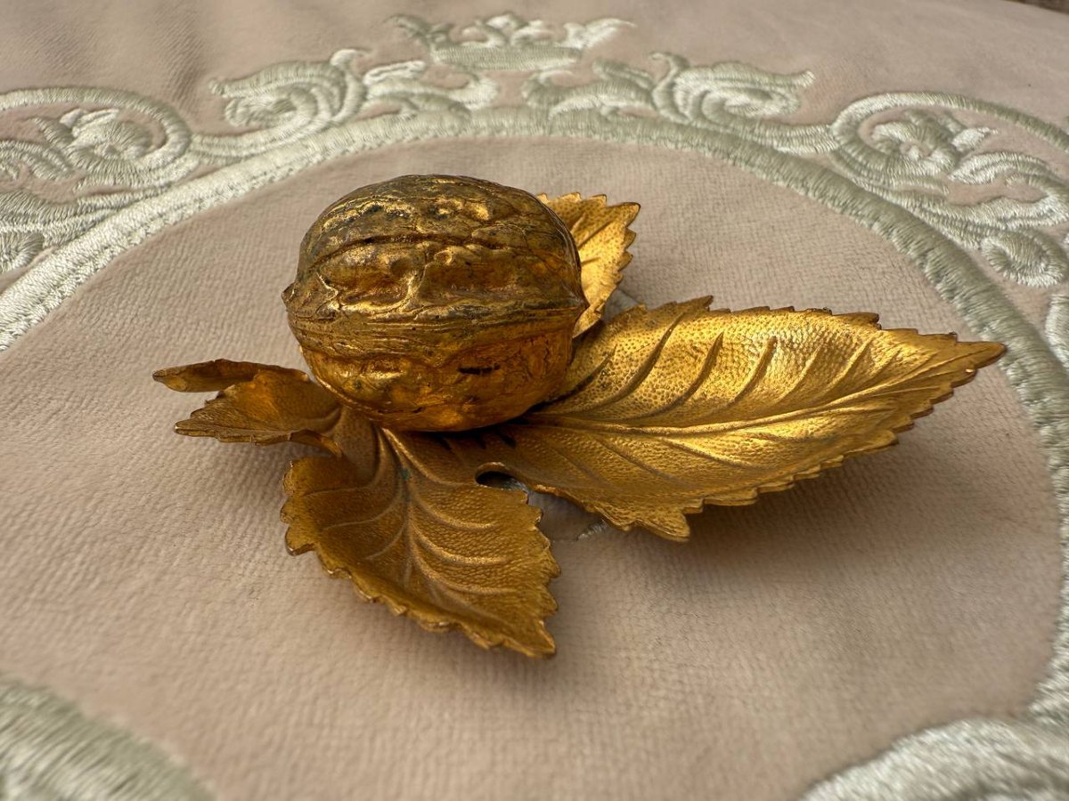 Presse Papier De Bureau En Bronze en forme de Noix-photo-1