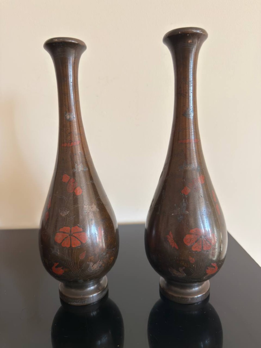 Pair Of Pear-shaped Bronze Vases With Soft Metal Inlay Vietnam / Indochina