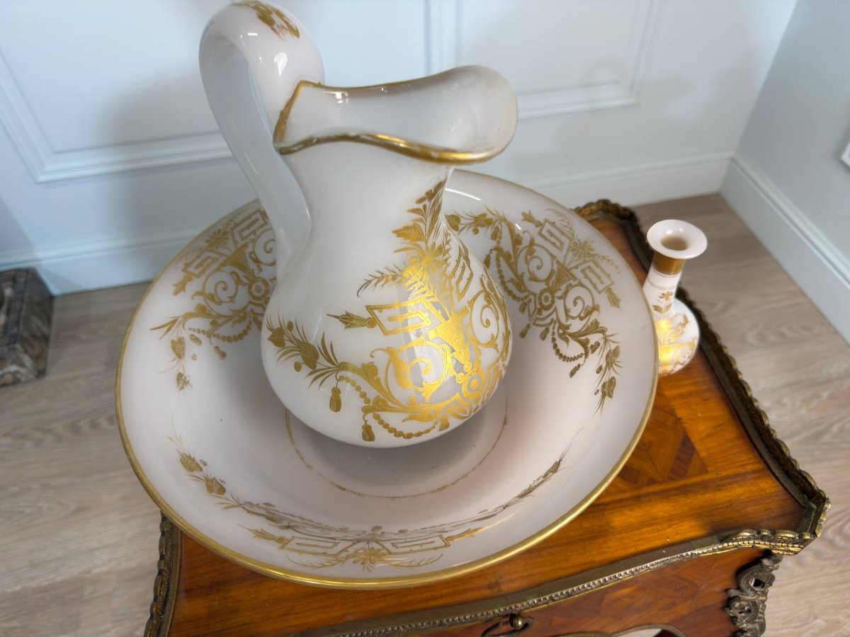 Service de Toilette d'Epoque Napoléon III en Opaline-photo-4