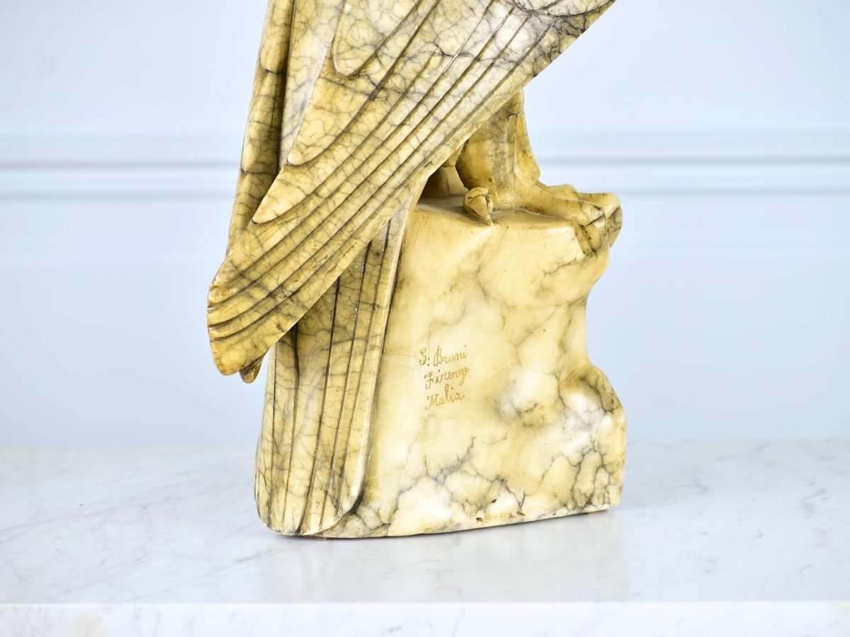 Aigle en marbre sculpté à la main avec yeux en verre, 19e siècle, France-photo-3
