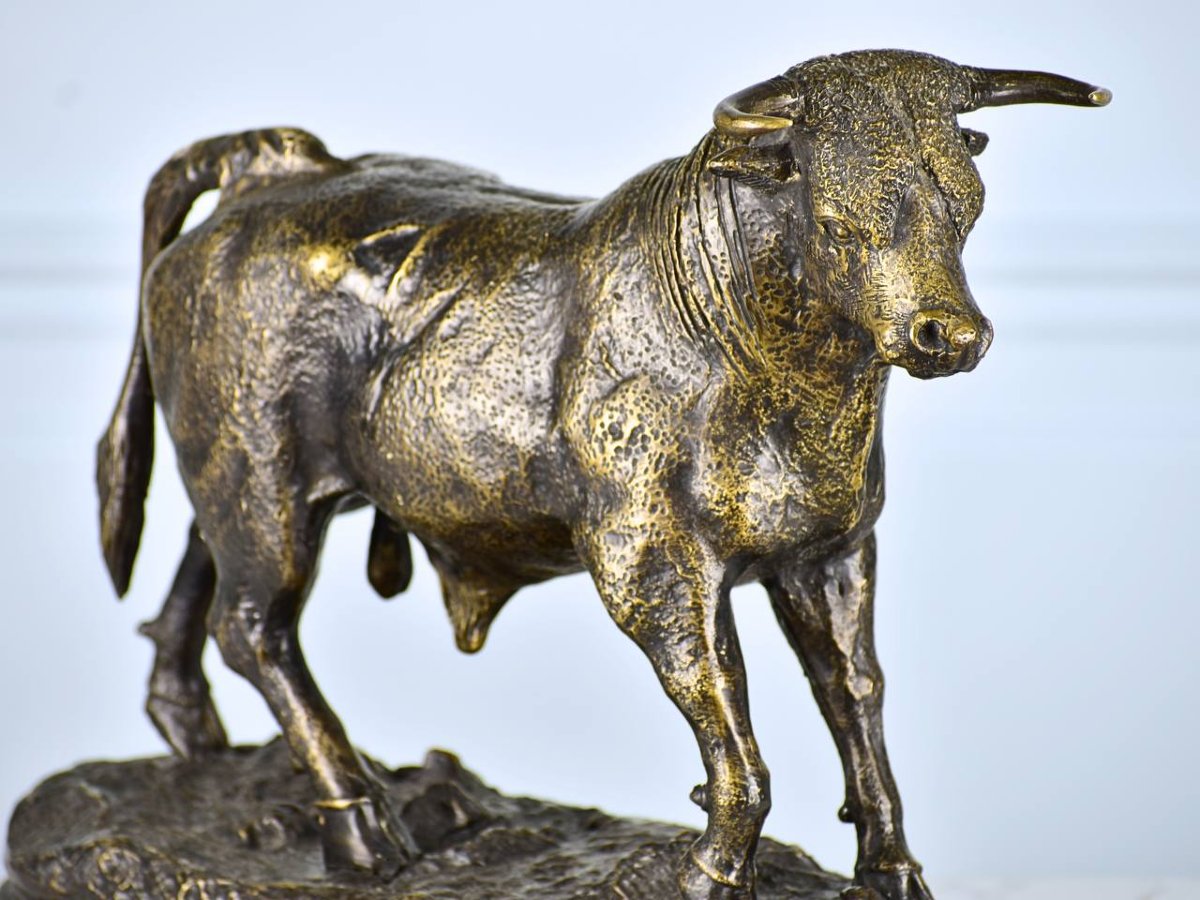 Christian Maas, Walking Bull. Patinated Bronze.-photo-2