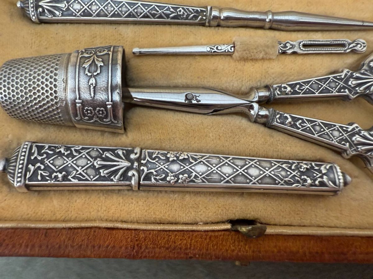 Antique Silver Sewing Kit-photo-3