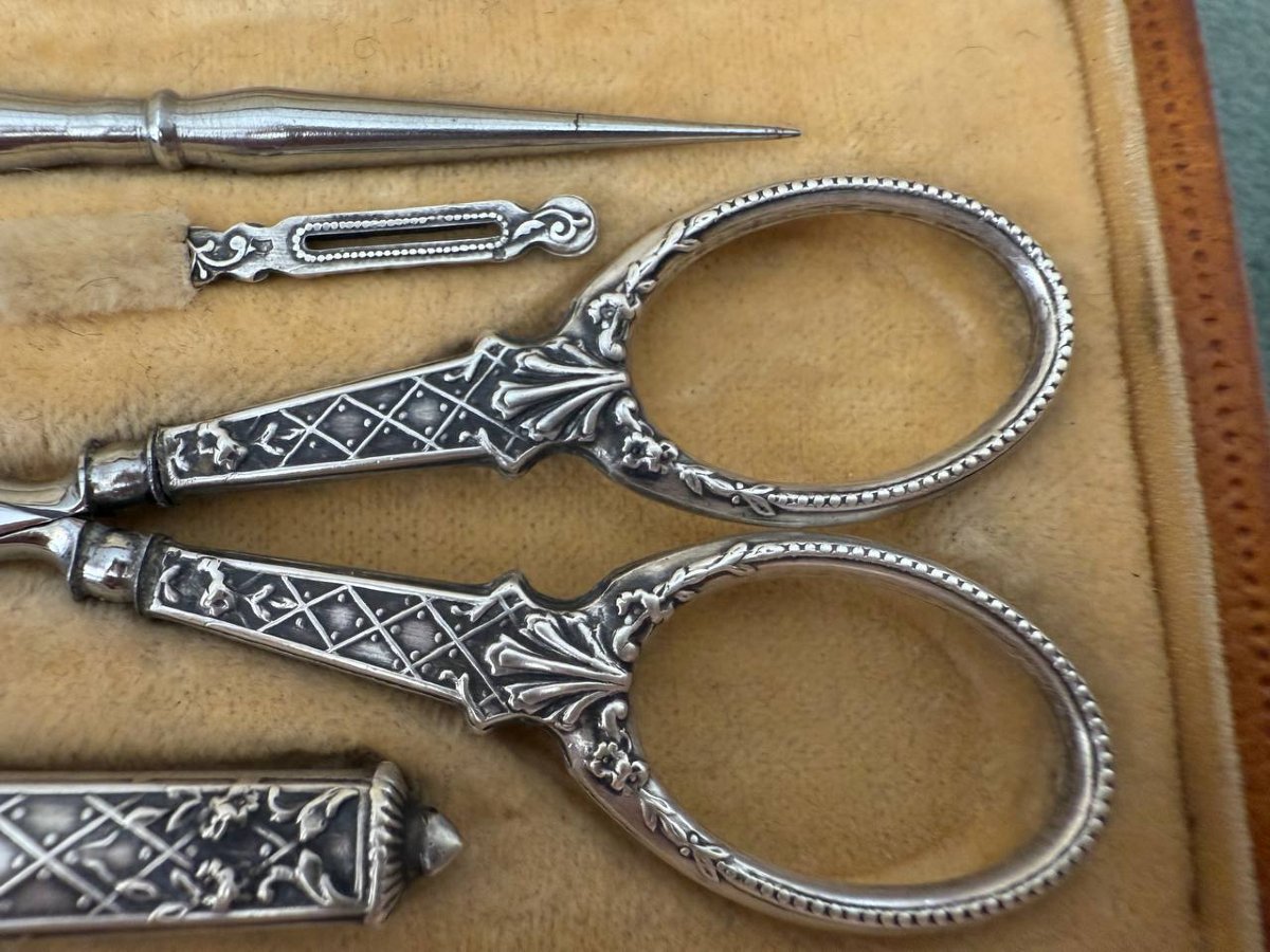 Antique Silver Sewing Kit-photo-1