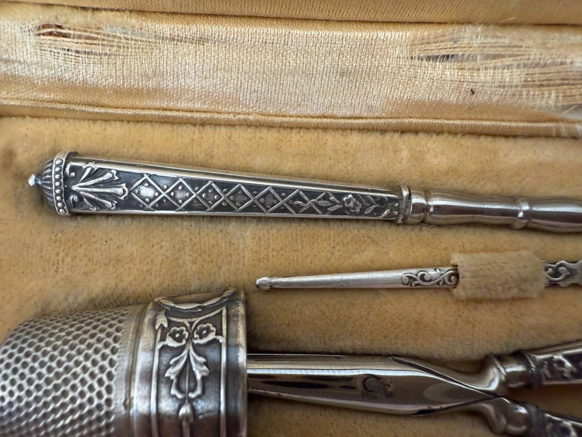 Antique Silver Sewing Kit-photo-3
