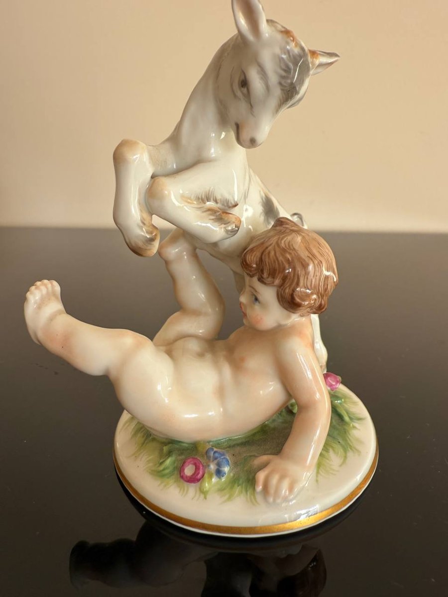 Putto avec un chevreau, Manufacture de porcelaine de Vienne Augarten.-photo-4