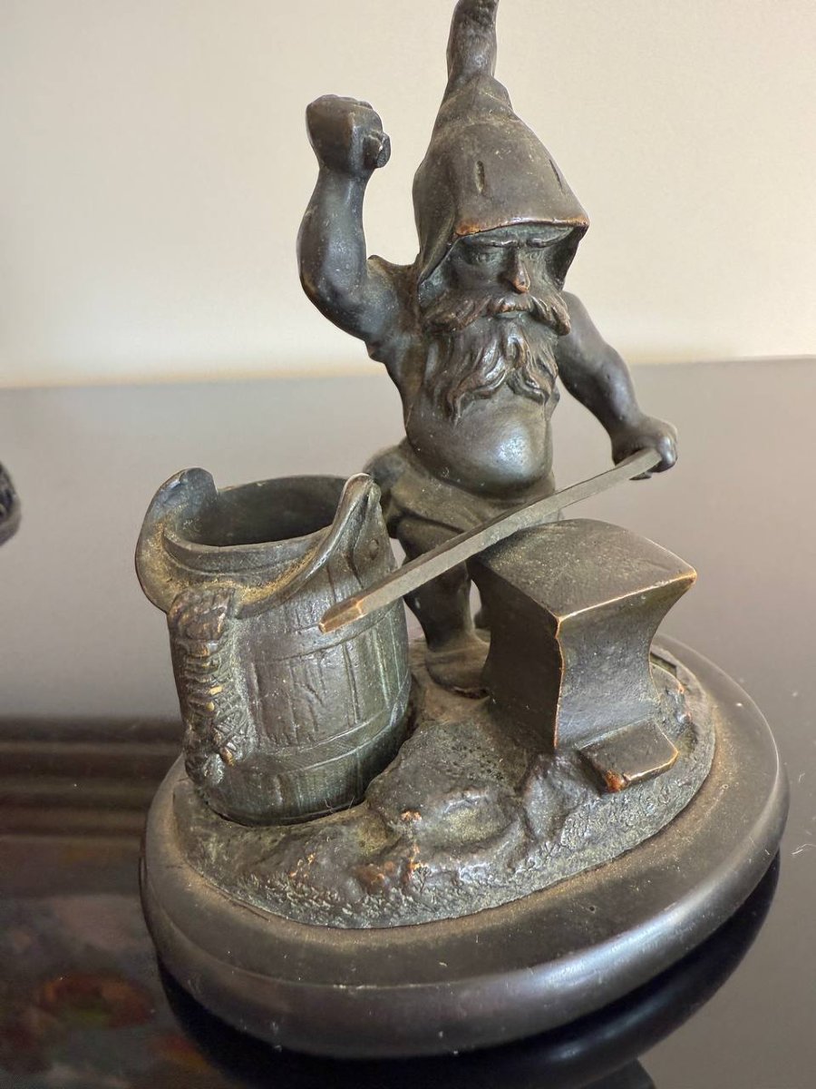 PYROGÈNE AU NAIN FORGERON EPREUVE EN BRONZE À PATINE BRUN NUANCÉ-photo-6