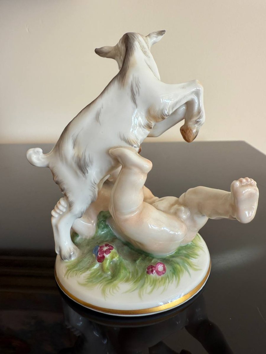 Augarten Autriche , Figurine Chèvre et Chérubin , Vienne-photo-2