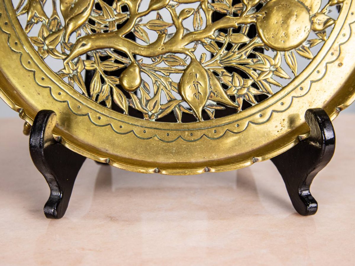Plateau en bronze , sur pieds griffes , orné-photo-1