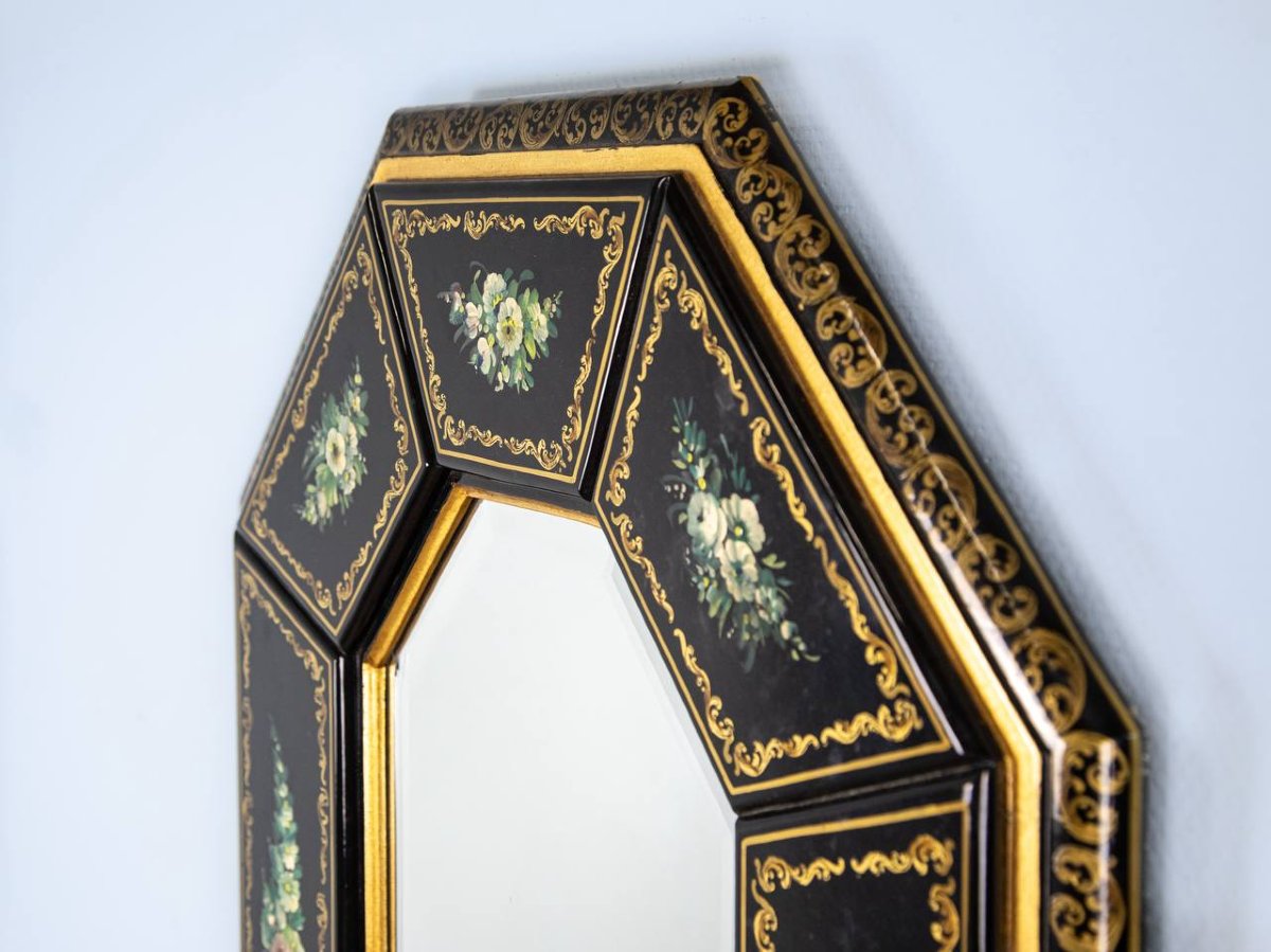 Miroir laqué noir avec fleurs peintes à la main , polychrome et doré.-photo-4