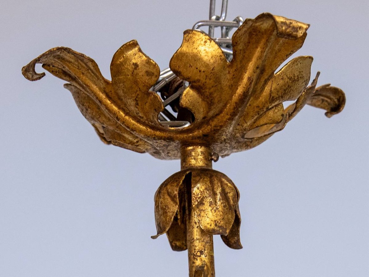 Lustre italien Louis XV,en tôle,métal doré,porcelaine,cristal et pampilles de grappes de raisin-photo-2