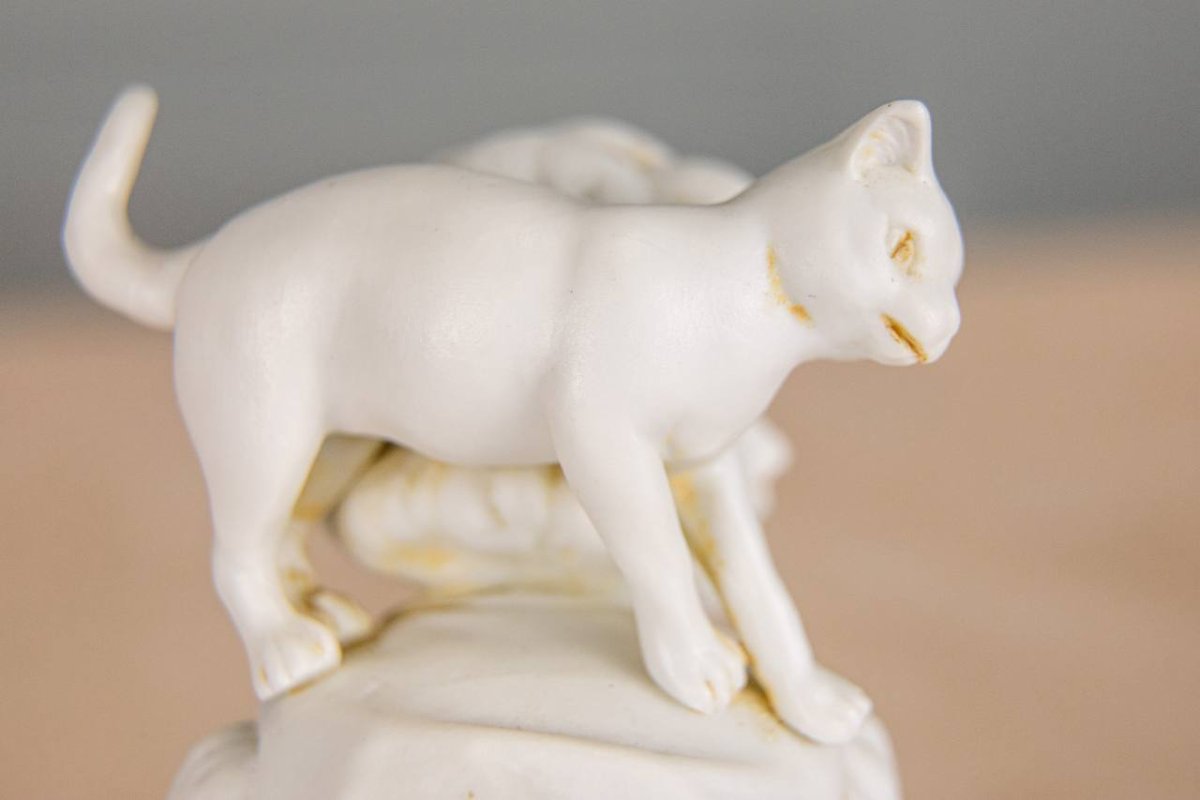 Little Girl Playing With Cat, Brand, Muller Volkstedt -photo-3