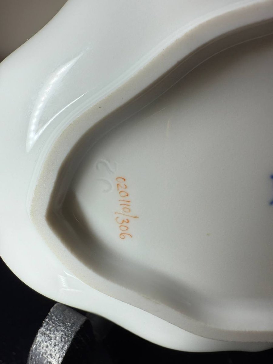 Petit bol ovale , assiettes ou ravier « Meissen » Rose rouge-photo-4