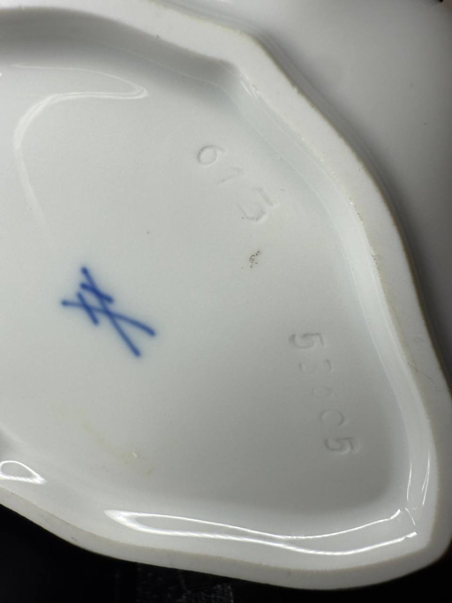 Petit bol ovale , assiettes ou ravier « Meissen » Rose rouge-photo-6