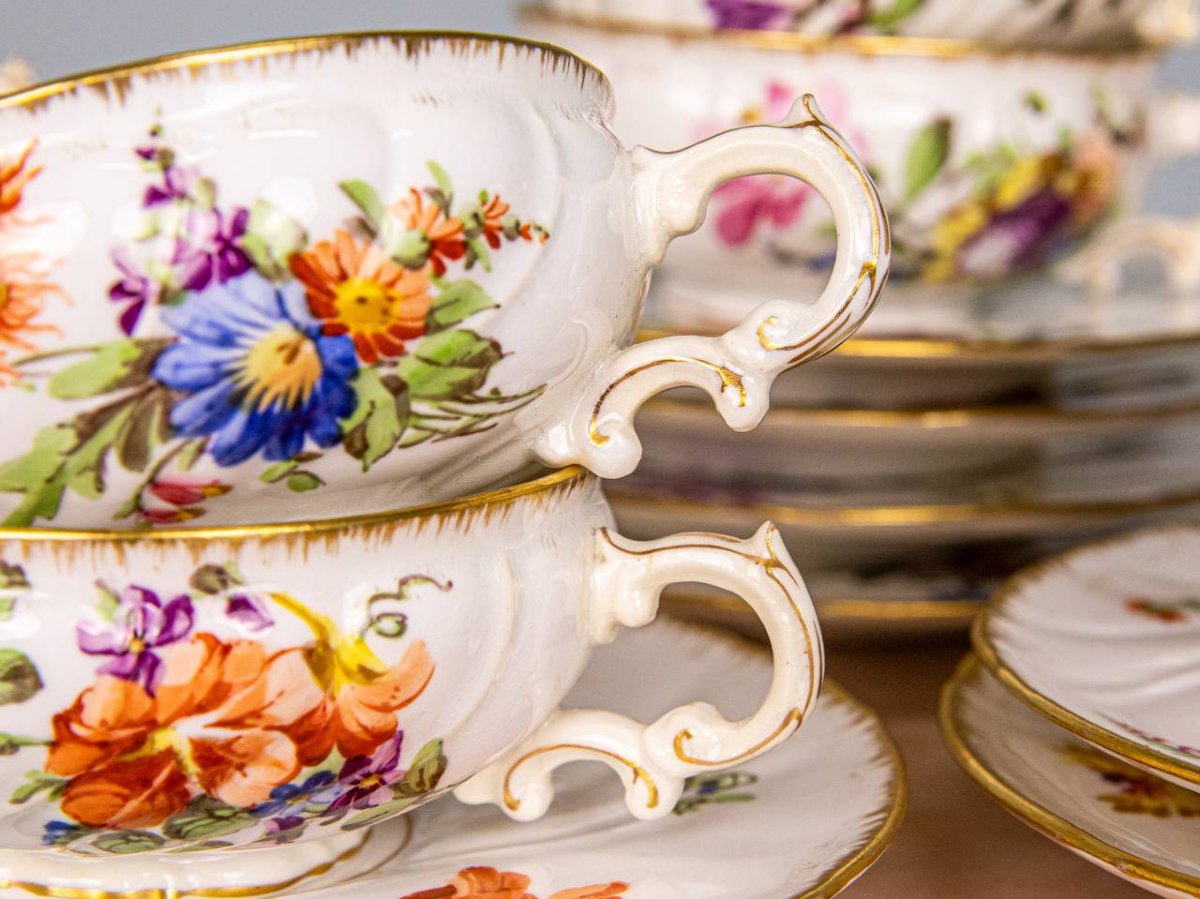 Vintage Sarreguemines Earthenware Tea Or Coffee Cups And Saucers, Saxony Pattern.-photo-4